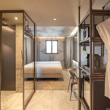 Dos Reis By The Beautique 4*