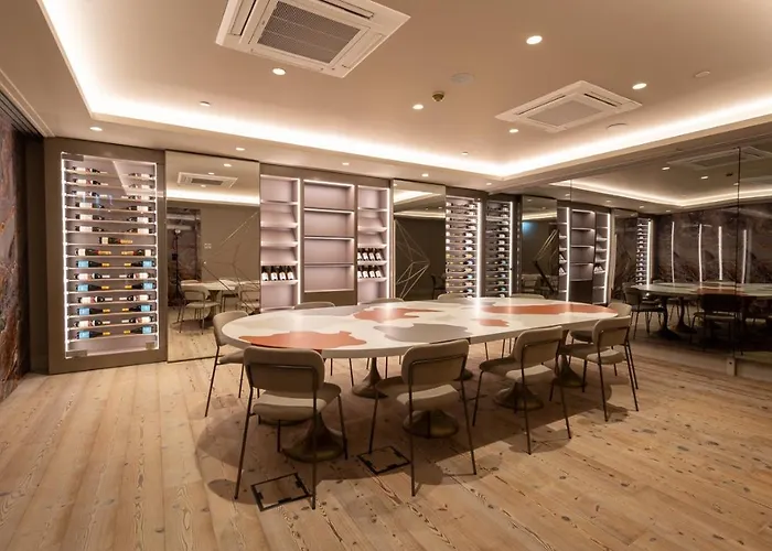 Dos Reis By The Beautique リスボン