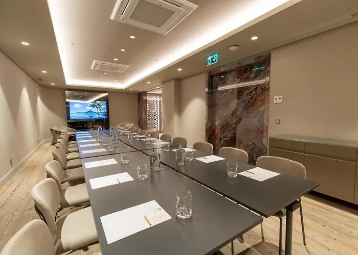 Dos Reis By The Beautique ホテル 4*