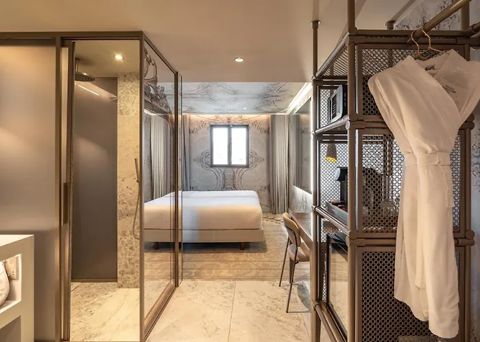 Dos Reis By The Beautique 4*